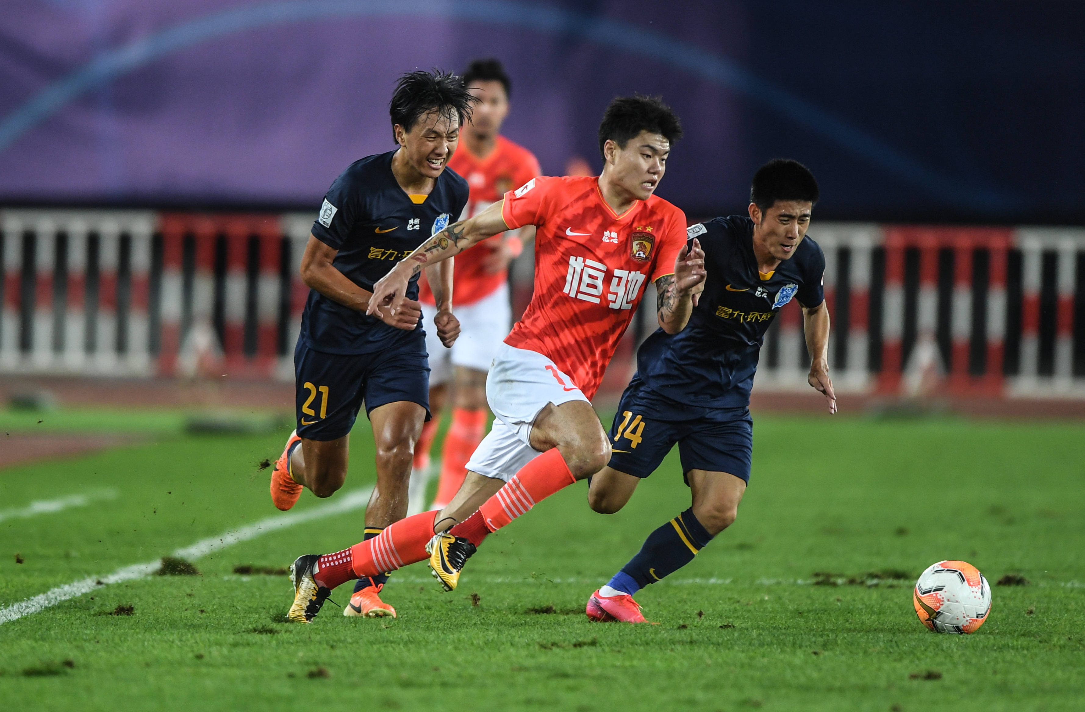 大利足坛不 大利足坛不