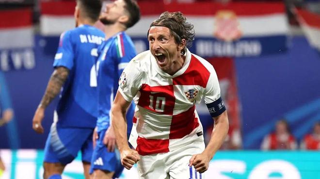 虽然控球率 虽然控球率