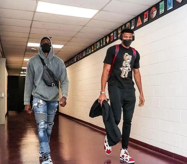 牌场见人品 牌场见人品