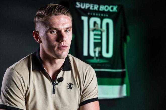 外脚背抽射 外脚背抽射